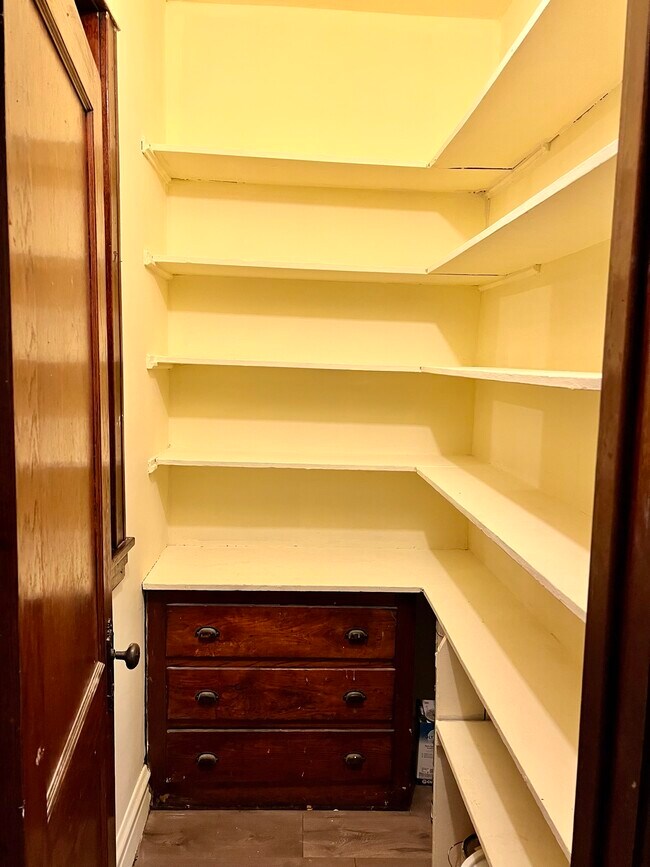Pantry - 1434 N Ridgeway Ave