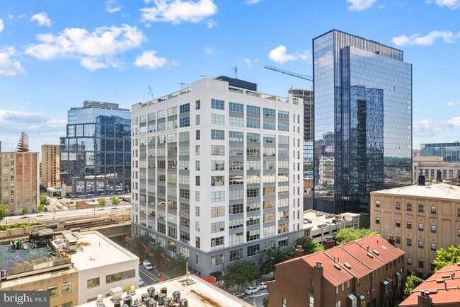 Building Photo - 2200 Arch St