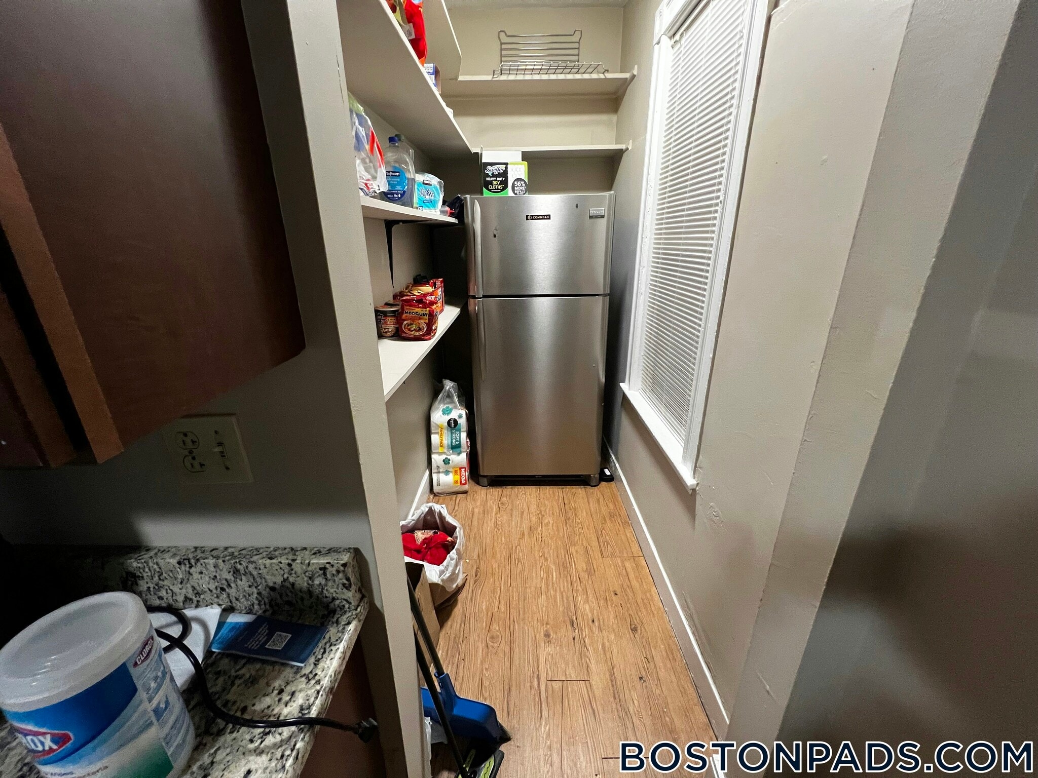 Building Photo - 6-8 Sunset St.