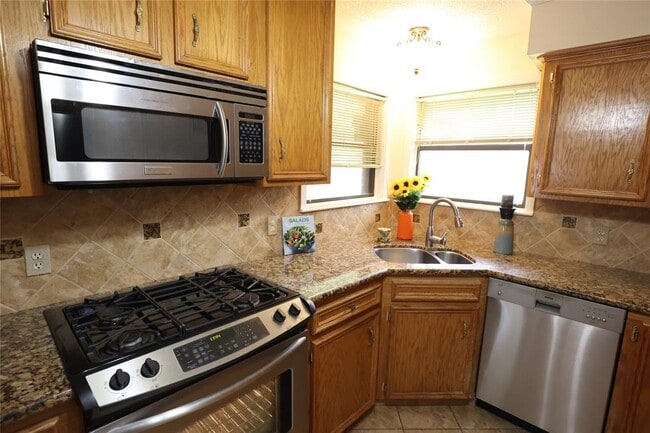 Building Photo - 4018 Nenana Dr
