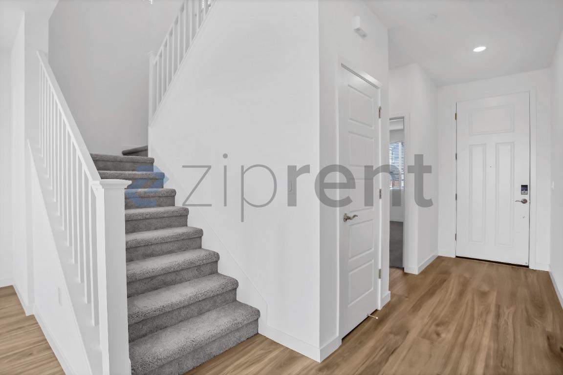 Building Photo - Unit