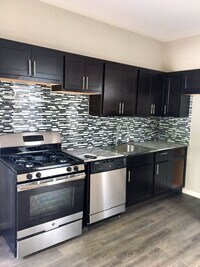 Building Photo - *** Amazing Apartment in Mt. Washington * Pet Friendly * Duplex style * Available Now * Spacious ...