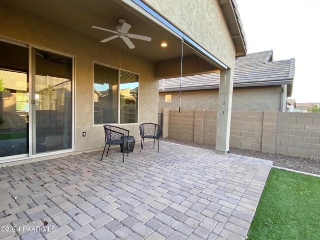Building Photo - 1553 Range View Cir