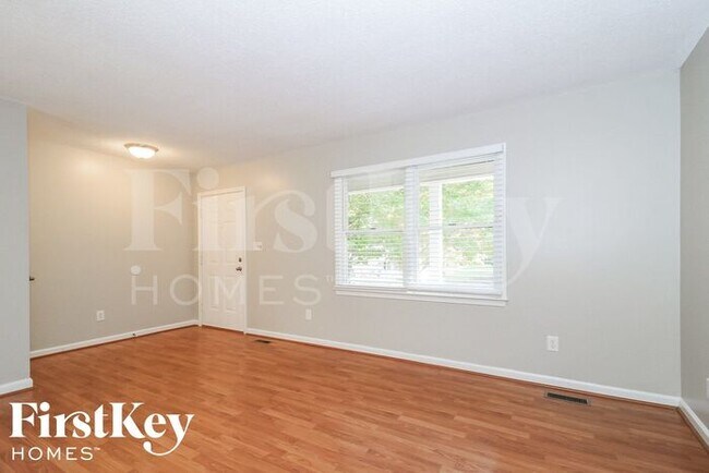Building Photo - 3806 Langdon Dr