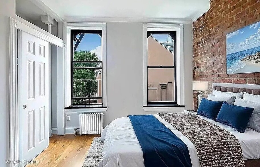 Building Photo - 248 Mott St