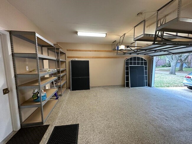 Building Photo - 4323 Ringrose Dr