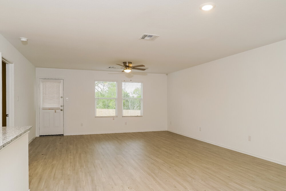 Building Photo - 13910 Reservoir Dr