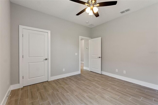 Building Photo - 149 Golf Aire Blvd