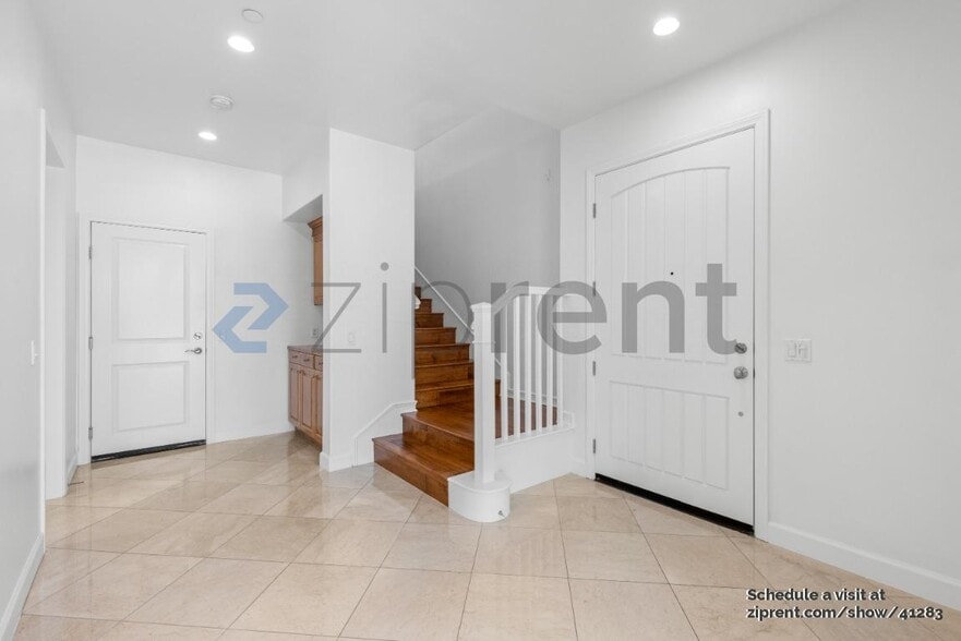 Building Photo - 114 Fairhaven
