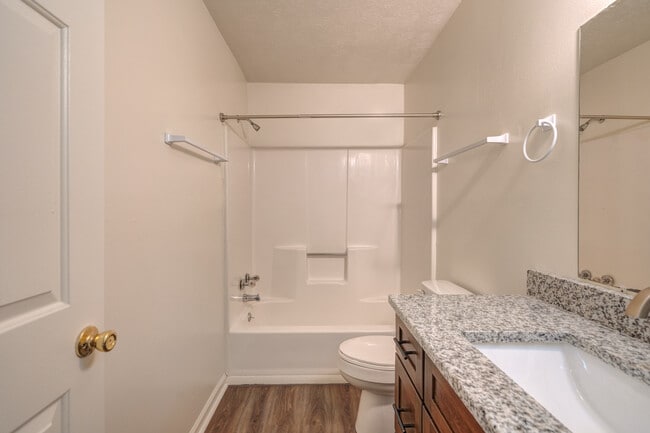 Building Photo - 135 Clover Valley Cir