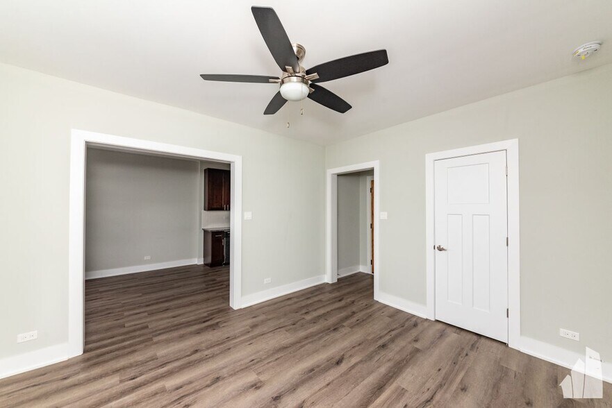 Building Photo - 485 Roger Williams Ave