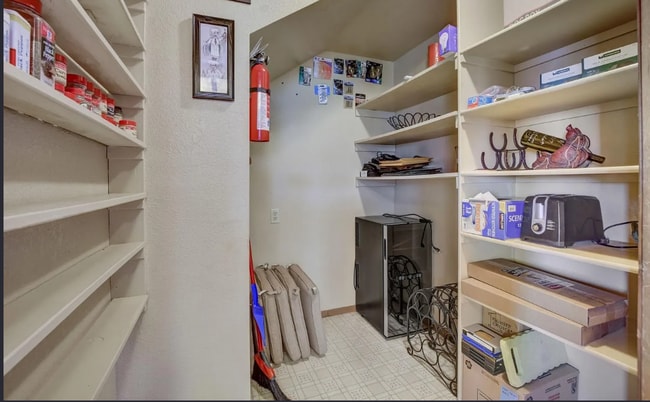 Building Photo - Bright 2-Bed/2-Bath Auburn Home with Sutter Buttes Views