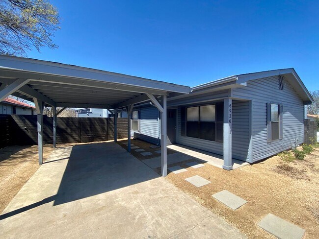 Building Photo - Bethune-6920