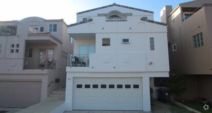 Building Photo - *Coming soon 4/1/2025* - Ocean view Townho...