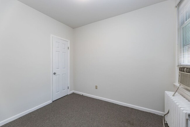 Building Photo - Cozy 3 Bed near metro!  Apply today for sa...