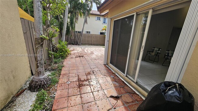 Building Photo - 5084 NW 112th Ct