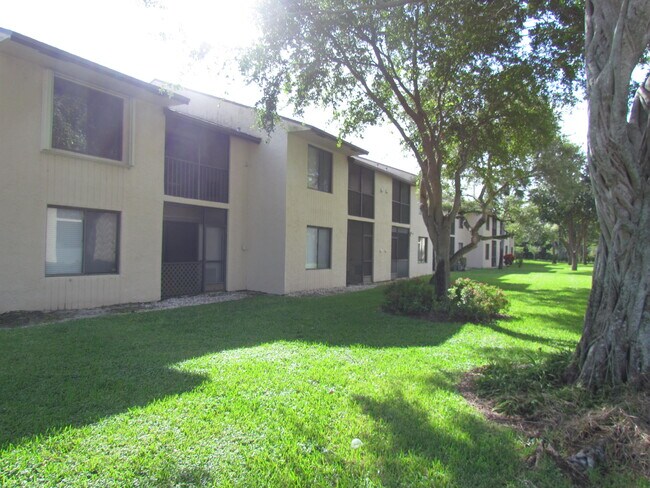Building Photo - 21951 Soundview Terrace