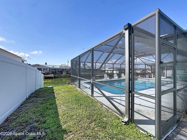 Building Photo - 1707 Shore Dr