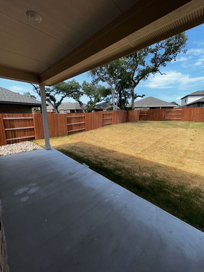 Building Photo - Charming 4 beds 3 baths in Leander!