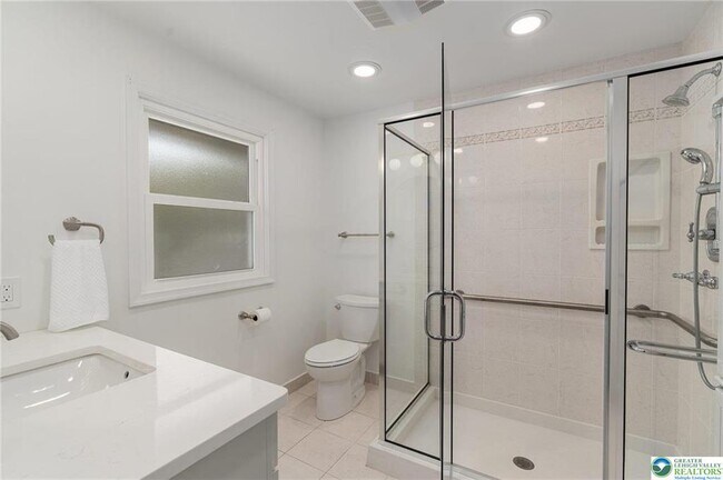 Building Photo - 2824 College Dr