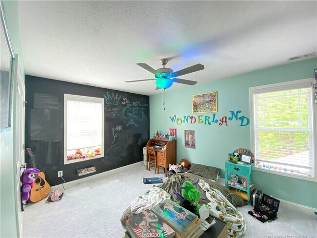 Building Photo - 351 Maplewood Dr