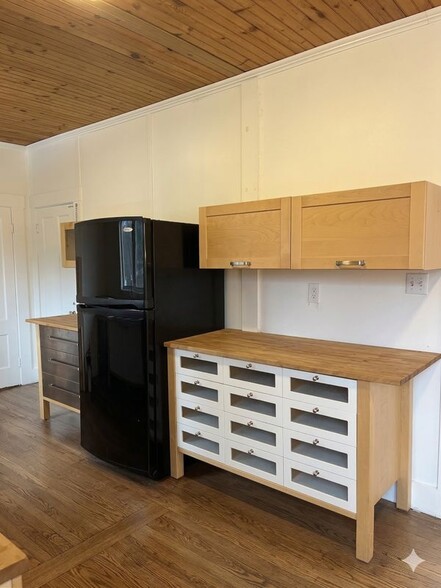 Building Photo - 7 Granite St