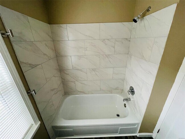 Building Photo - 5716 Bridle Path Ln