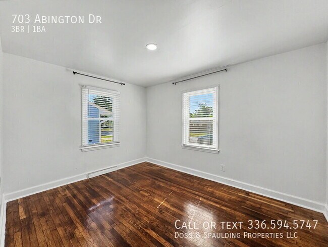 Building Photo - 703 Abington Dr
