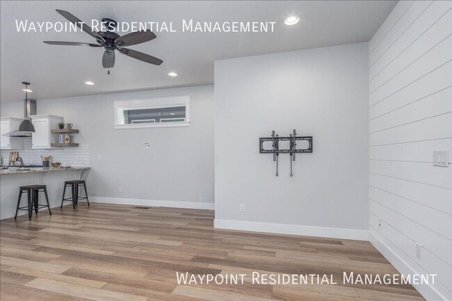 Building Photo - 2073 S Shoshone St
