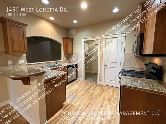 Building Photo - Elegant 3-Bedroom Meridian Home with Priva...