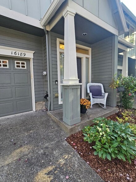 Building Photo - 16189 SW Holland Ln