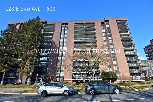 Building Photo - Stunning Downtown SLC Condo - Spacious & P...