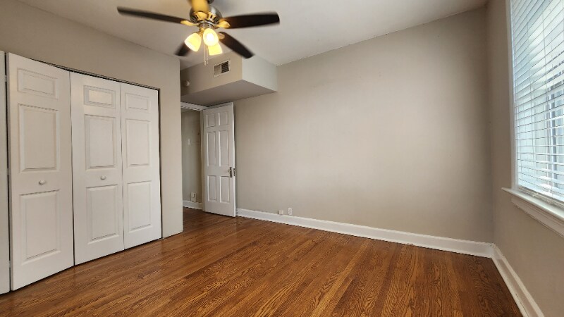 Building Photo - 7752 Kingsbury Blvd