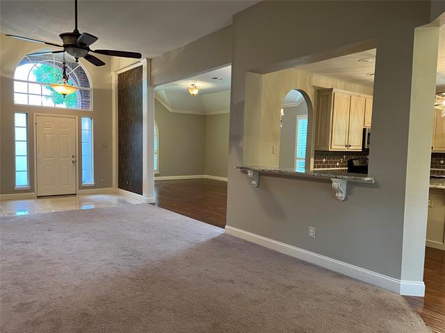 Building Photo - 203 Fallbrook Dr