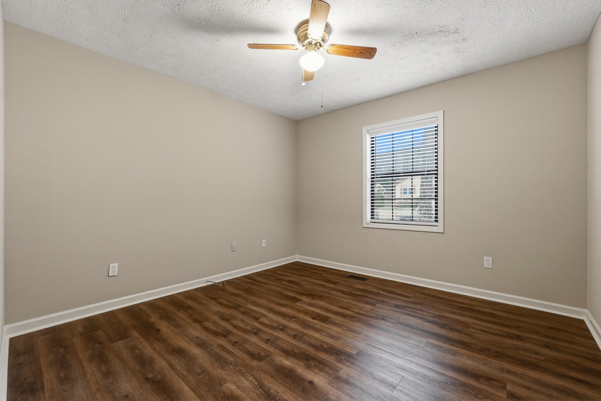 3rd bedroom - 4357 Marjorie Road Southwest