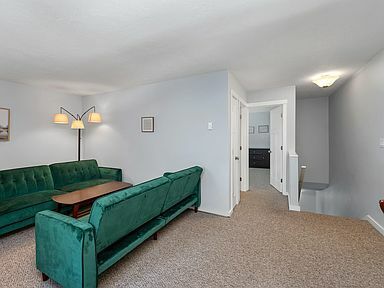 Building Photo - 76 Davis Rd