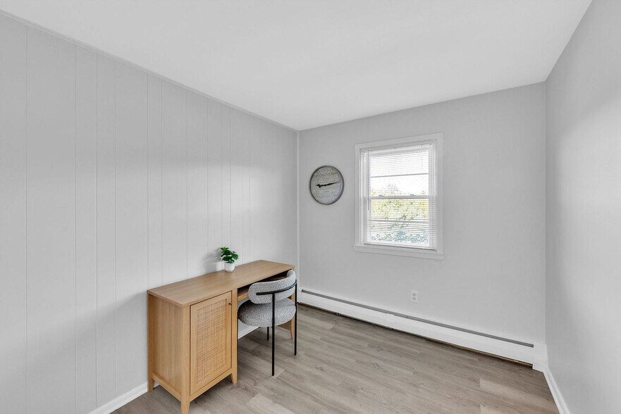 Building Photo - 814 Wharton Dr