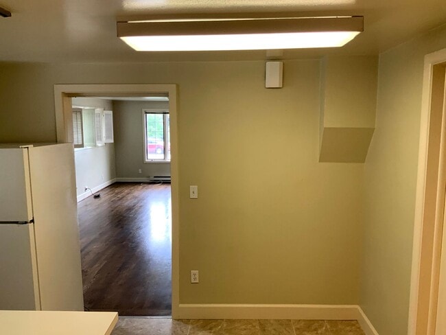 Building Photo - 1 Bedroom Bungalow in Downtown Eugene