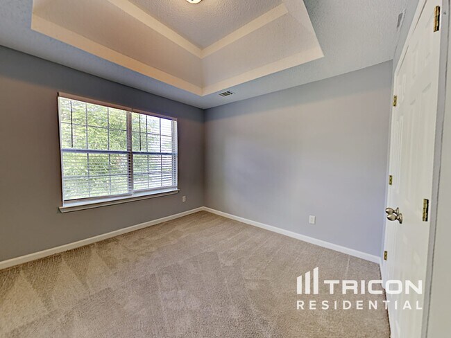 Building Photo - 1028 Maris Ln