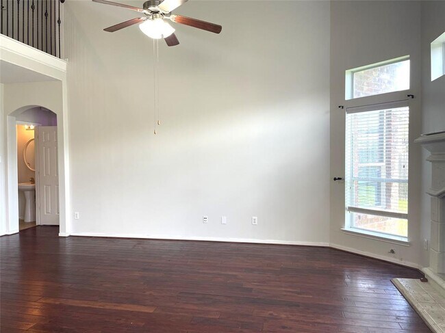 Building Photo - 6411 Virginia Fields Dr