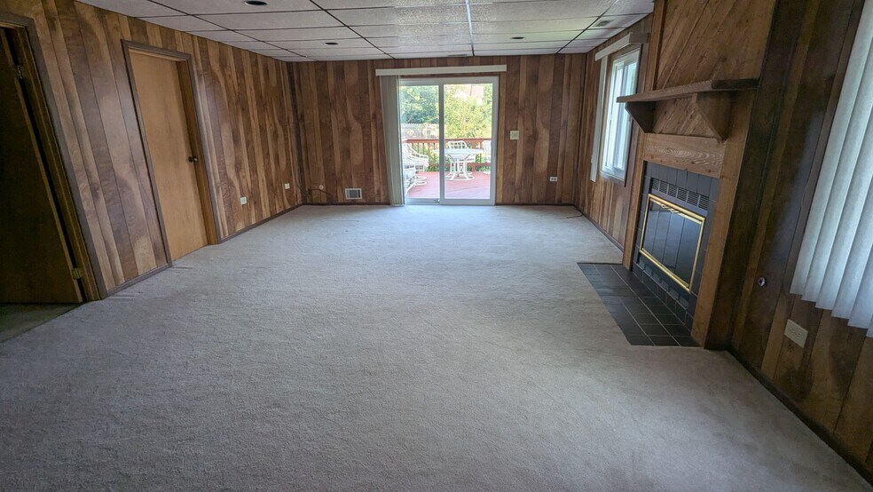 Building Photo - 541 Commanche Trl