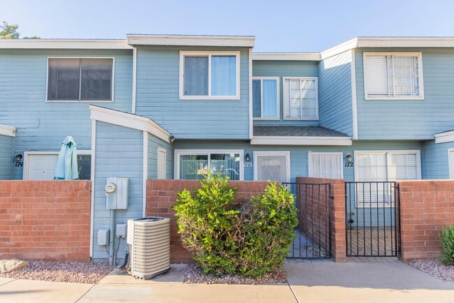 Building Photo - 2301 E University Dr