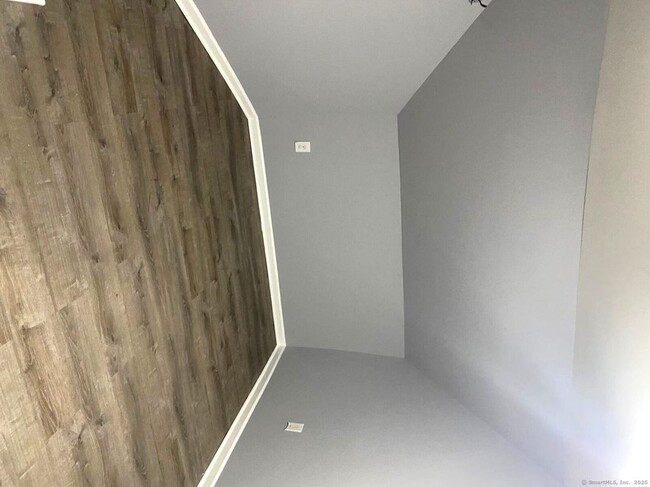 Building Photo - 359 Olive St