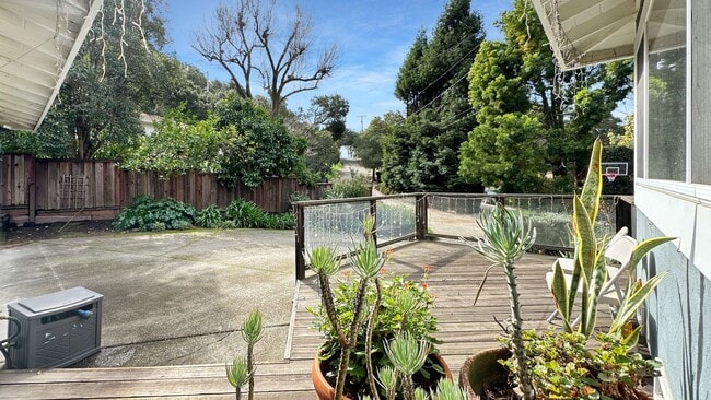 Building Photo - Light-Filled Home with Beautiful Garden & 2-Car Garage