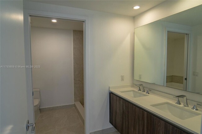 Building Photo - 488 NE 18th St