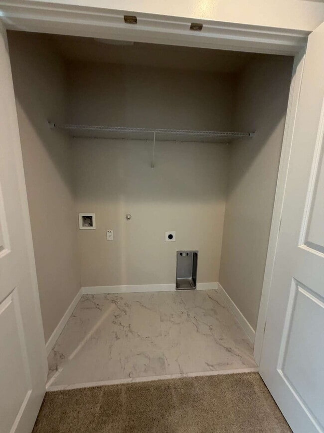 Building Photo - Brand New Estacada 3 bed/2 1/2 bath Home!