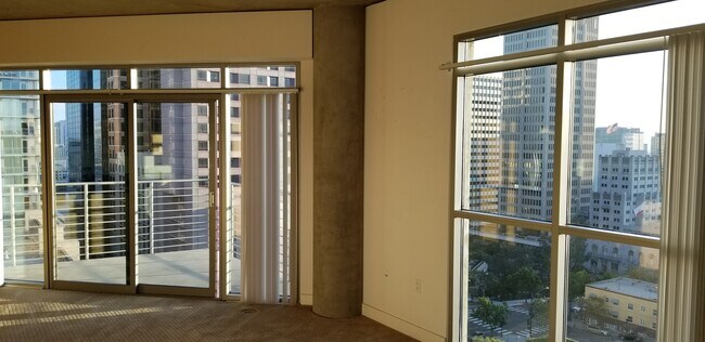 Building Photo - Cortez Hill 2 bed 2bath (downtown), 1217 sqft And Great Views
