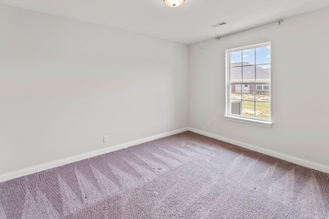 Building Photo - Lovely Updated Townhome for rent!