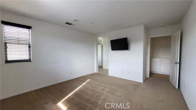 Building Photo - 89 Linden Ln