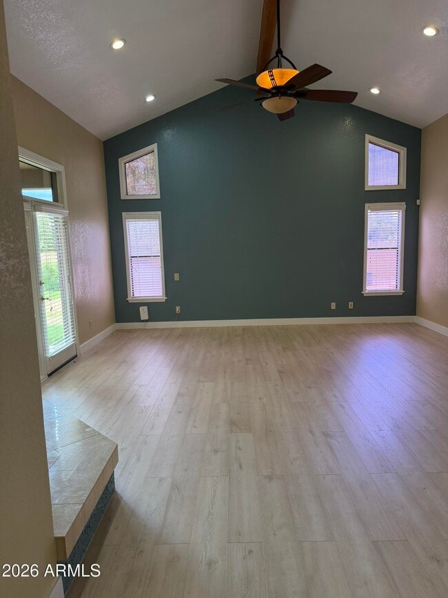 Building Photo - 8377 E Thoroughbred Trail